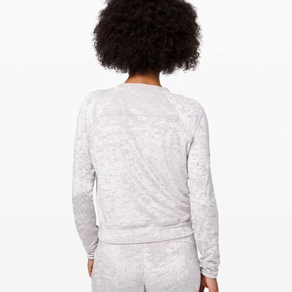 Lululemon | Down Crew *Crushed Velvet Size 6 (check measurements) - Picture 3 of 8